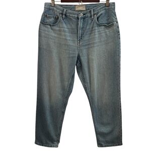 EVERLANE JEANS, Womenโs Sz 31 Reg., Blue Lt. Wash Super-Soft Straight Leg Jeans.